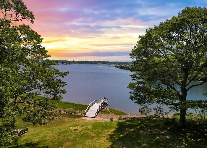 Lakefront Guesthouse W Sunrise View