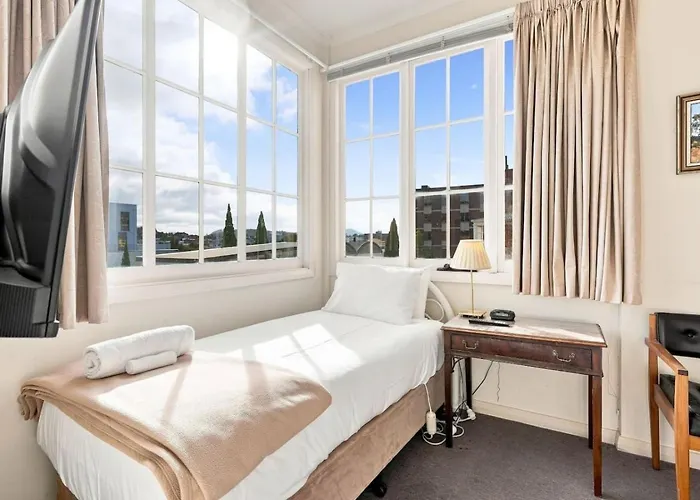 Edinburgh Twin Room With Ensuite
