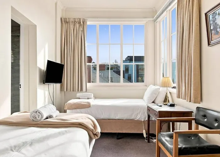 Edinburgh Twin Room With Ensuite