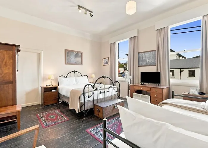Edinburgh Queen And Single Room