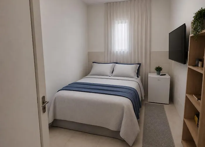 Parahouse 2