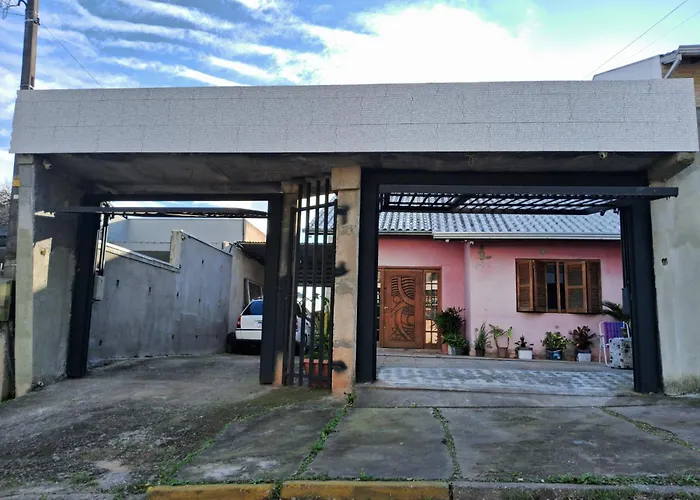 Hostel 5 km from Feevale&1 km from Faixa 239