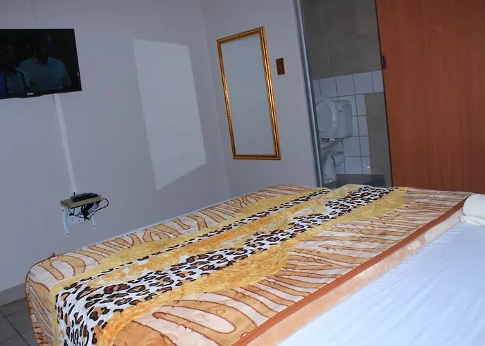 Thully Teams Guest House