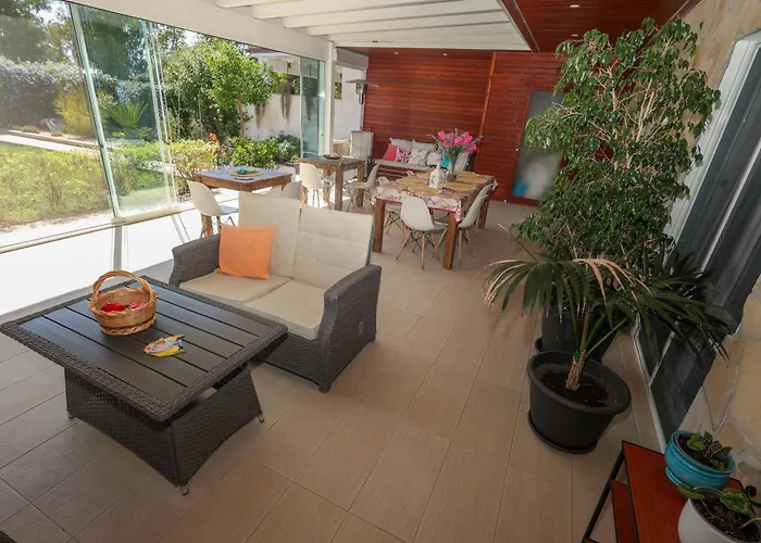 Mabell Guest House