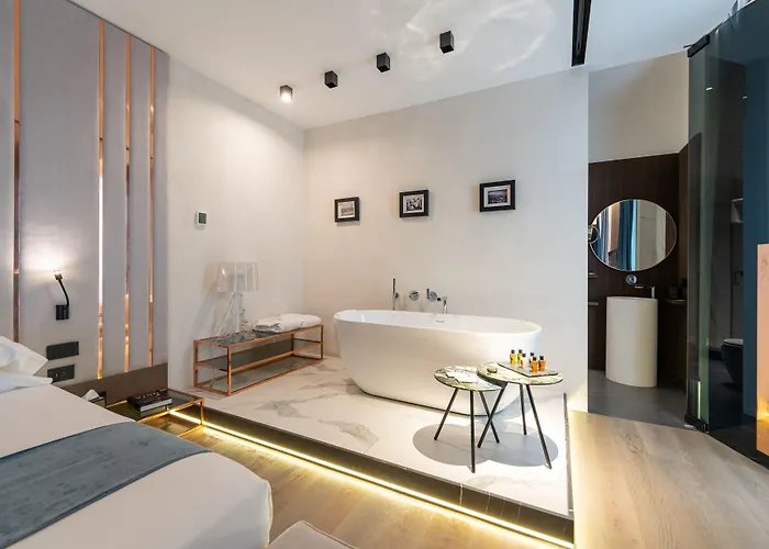Agra Suites