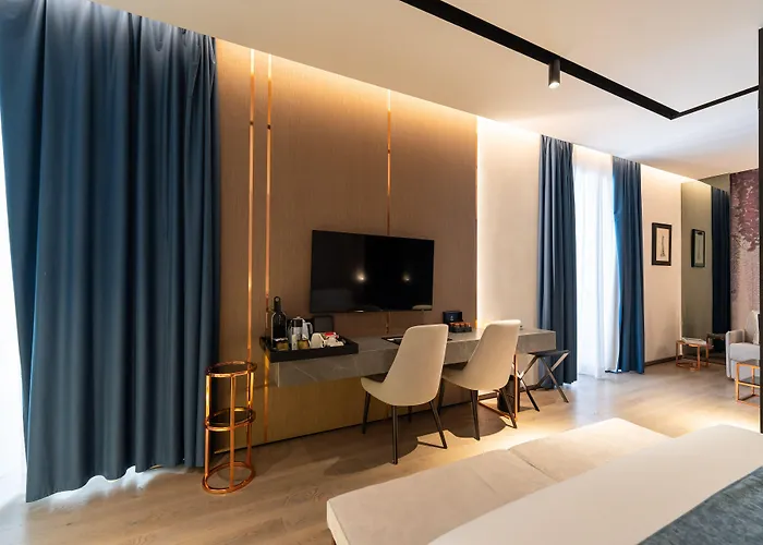 Agra Suites