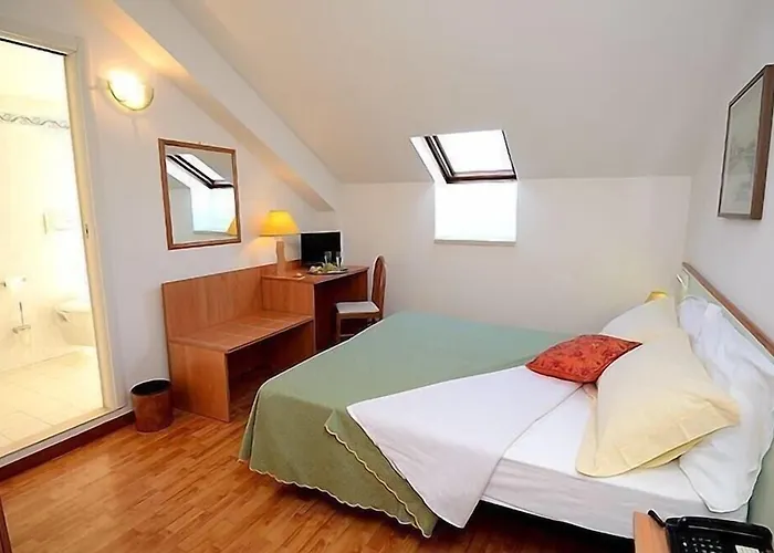 Hotels Close to Airport San Giuliano