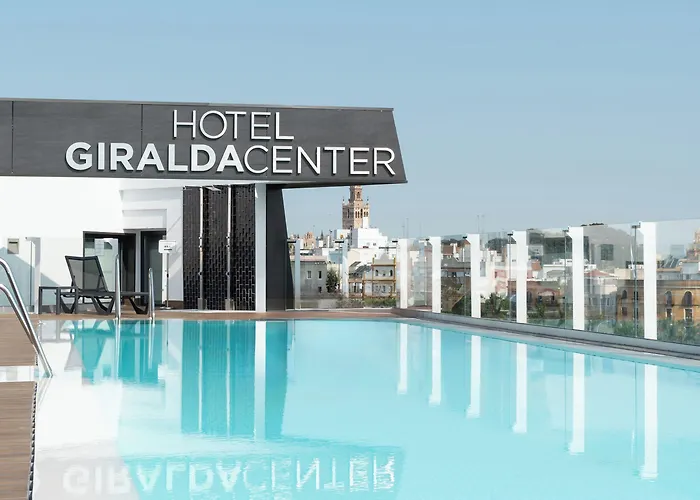 Hotel Giralda Center