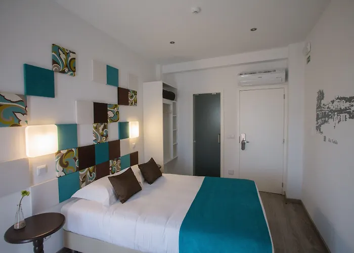 Thomar Story - Guest House