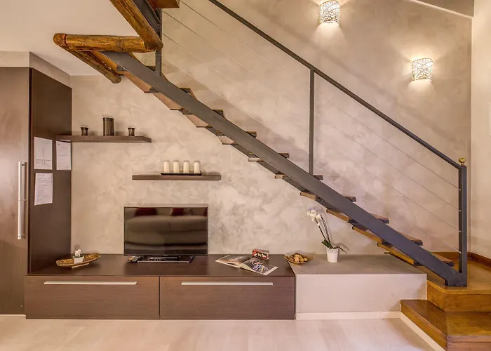 Tritone Top House