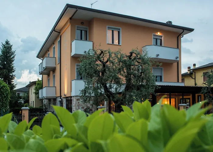  Fiordaliso
