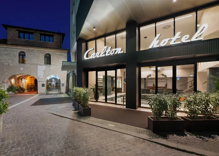 Hotel Carlton