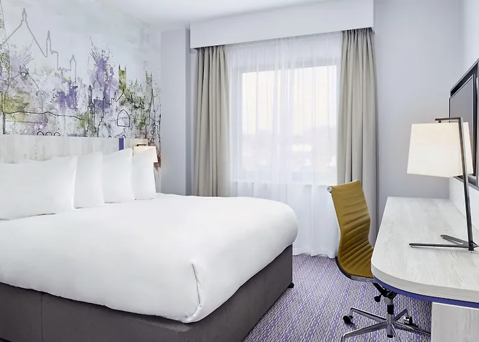 Сity center hotels Leonardo Exeter