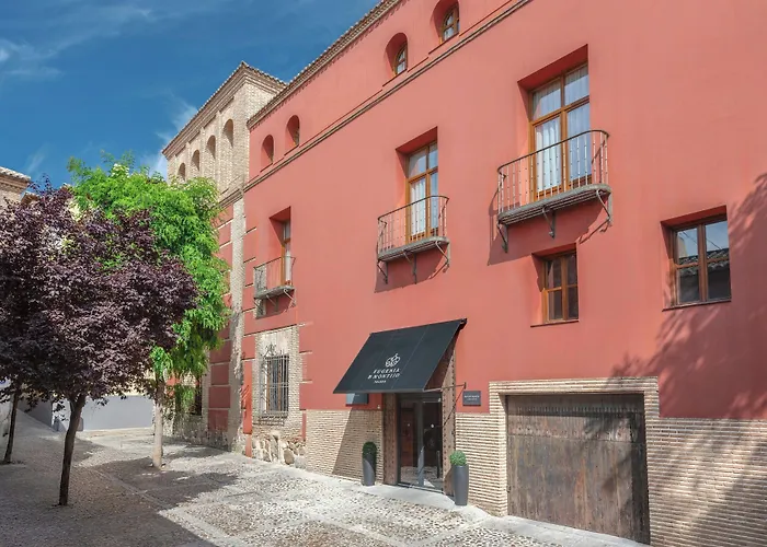 Dog friendly hotels Eugenia De Montijo, Autograph Collection