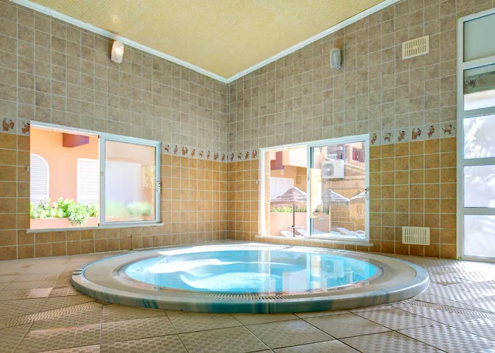 Resorts Guide Choromar Apartments