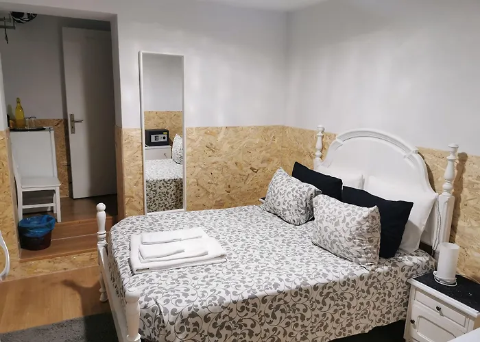 Jualis Guest House