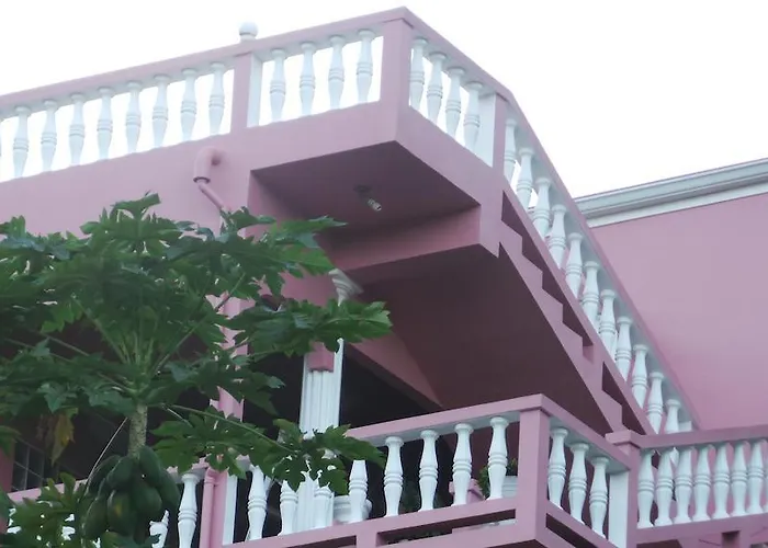Top Ranking Hill View Guesthouse