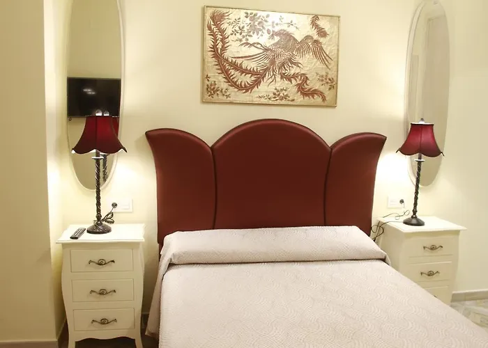 Hostal Flor De Lis- Lojo