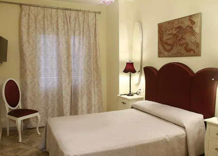 Hostal Flor De Lis- Lojo