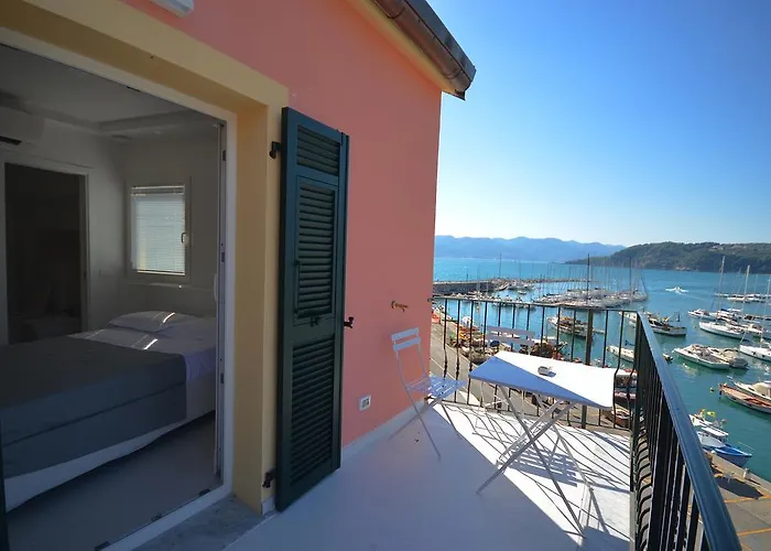 Al Molo Sea View Rooms