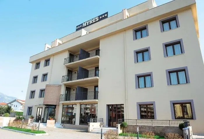 Myres Hotel Residence