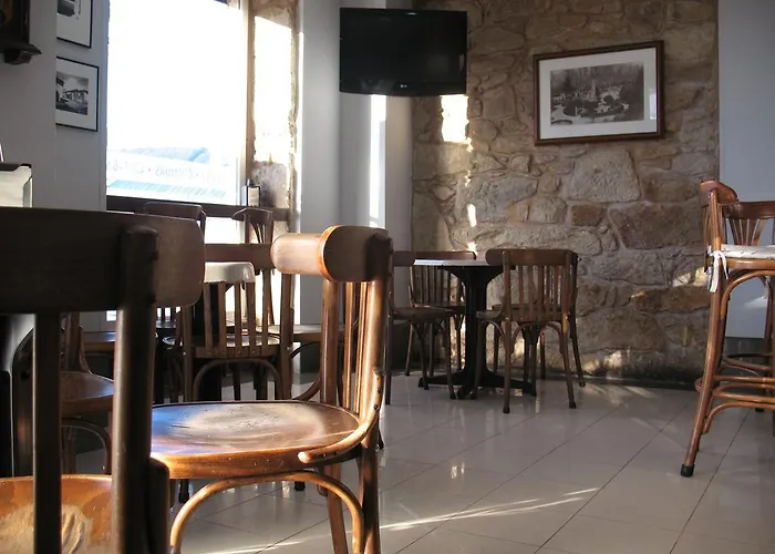 Hostal Valadares