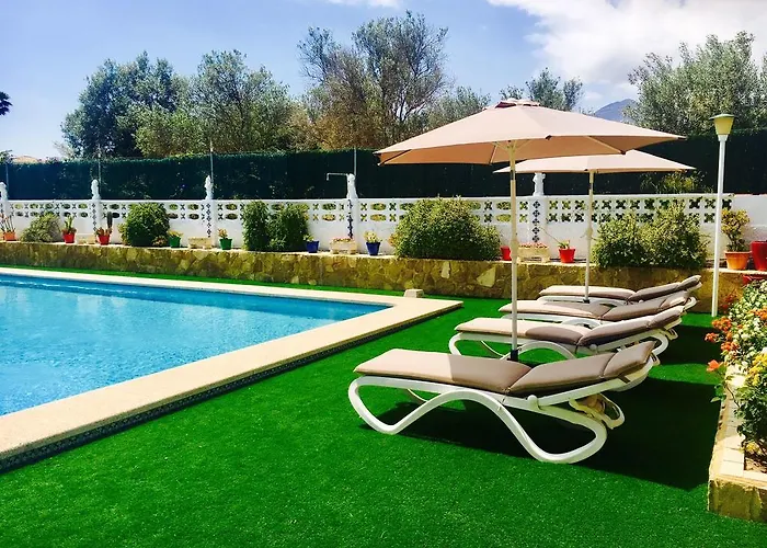Villa con piscina: Villa Salteri