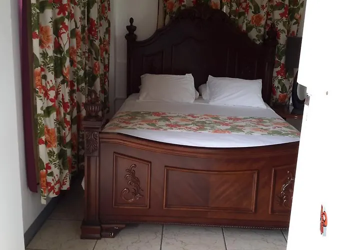 Top Ranking Hill View Guesthouse