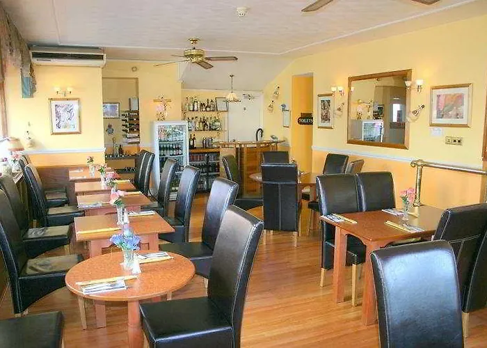 Rainbows Lodge Hotel And Serviced Apartments