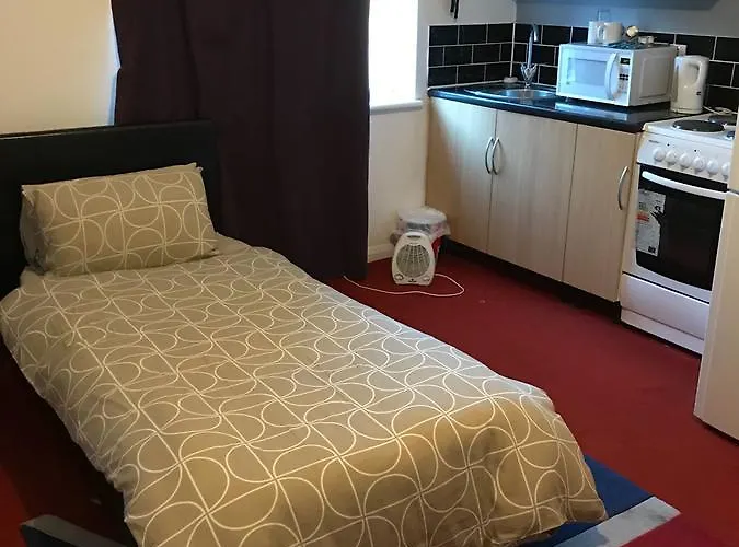 Book Now 'Say Yes' To Hatfield'S Cheapest Rooms! Run Far Away From Expensive Hotels!