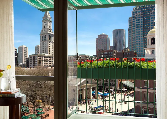 Hotel suites Bostonian Boston