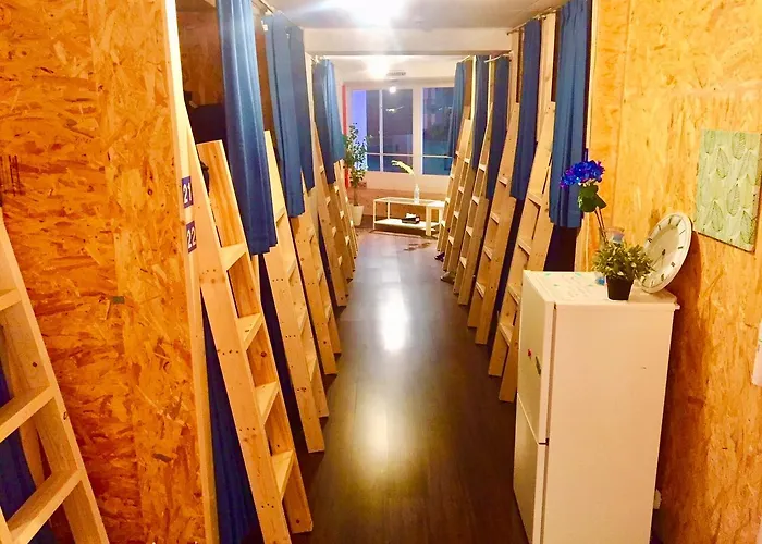 Cloud Sharing Hotel Hakata 1 Guesthouse Dormitory