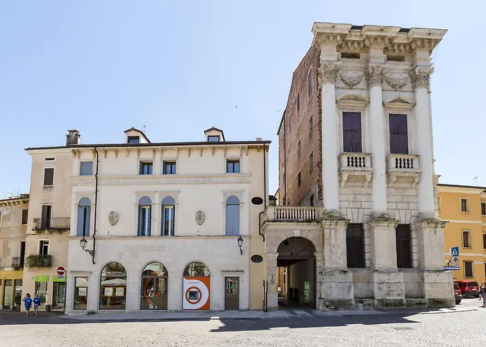 Le Dimore Del Conte