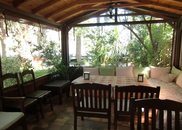 Hotel Happy Caretta