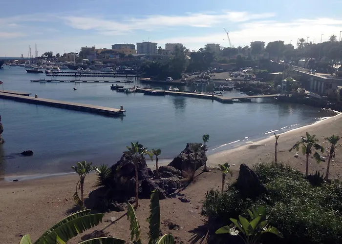 Baia Di Ognina