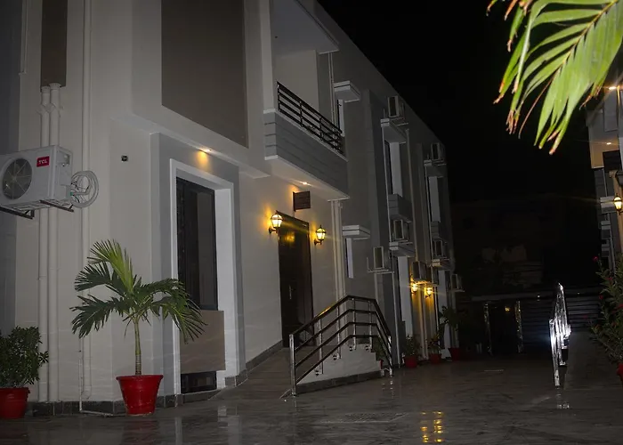 Zifan & Suites