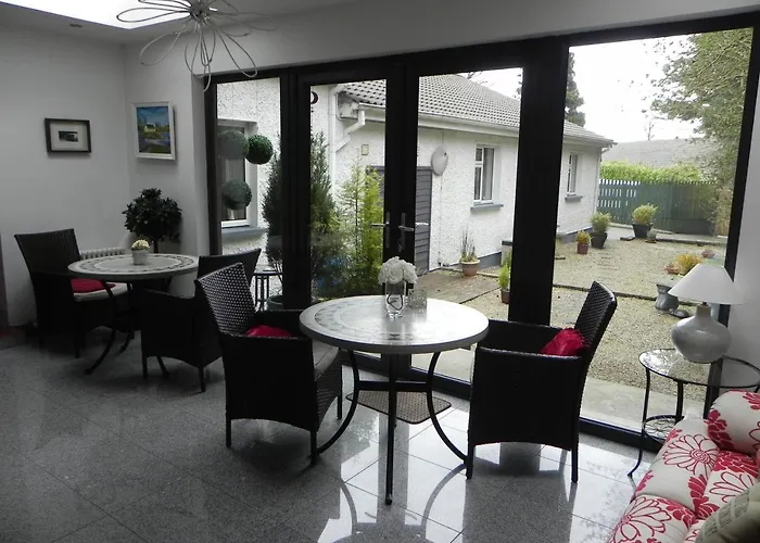 Hotels With Four Stars Pearse Lodge