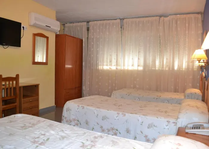 Hostal Al-Qazeres