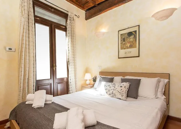 Casa vacanza: Rental In Rome Luce Apartment