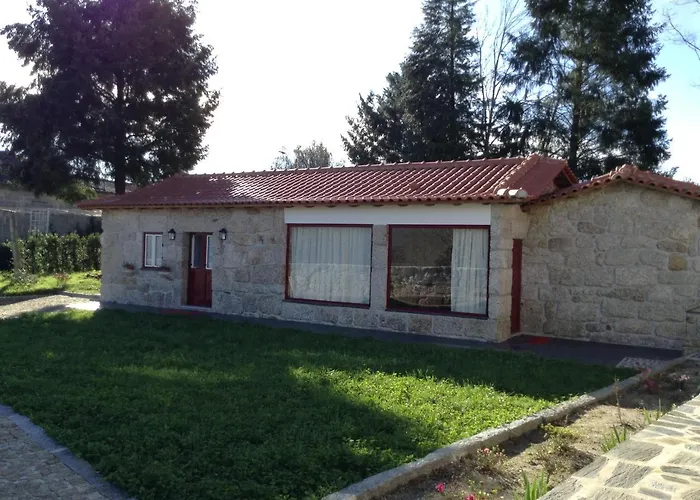 Casas Do Eido E Casa Da Viuva