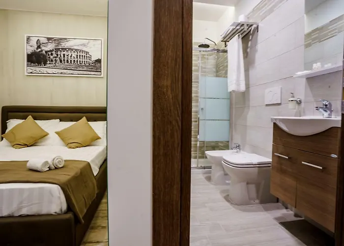Noemi'S Rooms Guest House