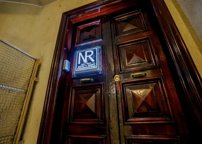 Noemi'S Rooms Guest House