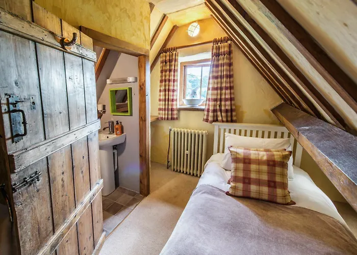  Meadow Cottage Guest House