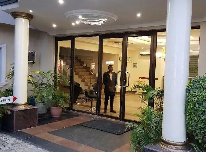 Cheap hotel: Citilodge Hotel