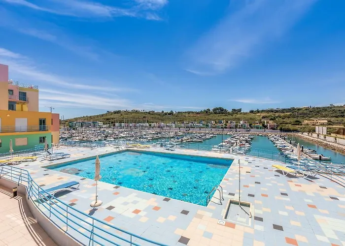 Alojamentos: Marina View Apartment