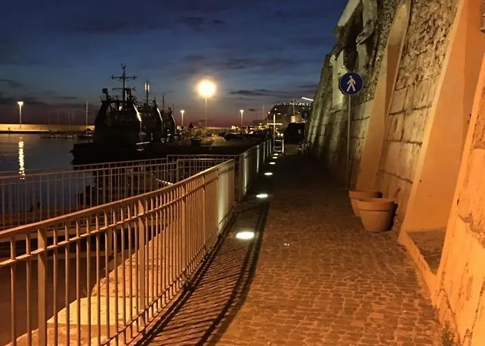 Quattro Stelle al Porto Guest House