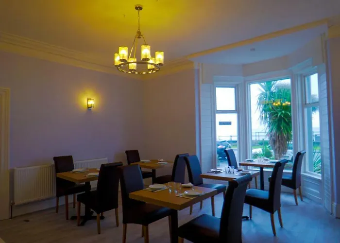 Beach hotel: Carmel House