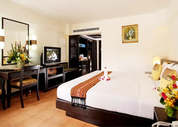 Golf hotel: Thara Patong Beach Resort & Spa