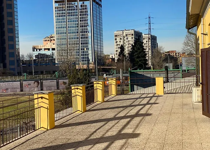 Hotel vicino al College: Novi Homes