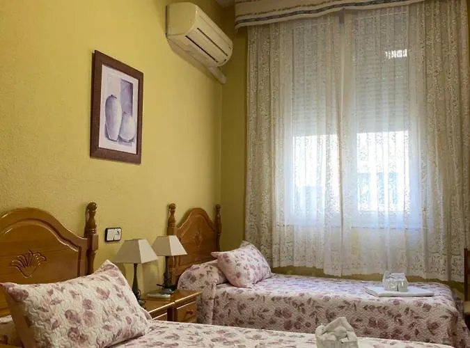 Cheap hotel: Hostal Internacional